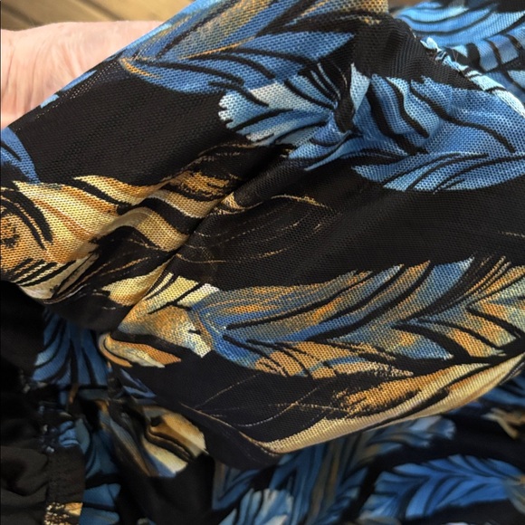 Elegant Blue and Gold Feather Print Med Blouse S391 - Picture 7 of 10